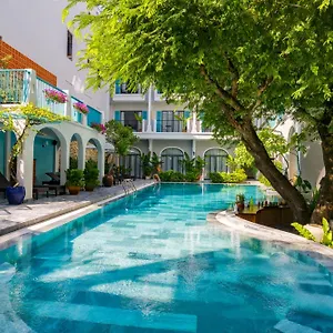 Salmalia Boutique & 4* Da Nang